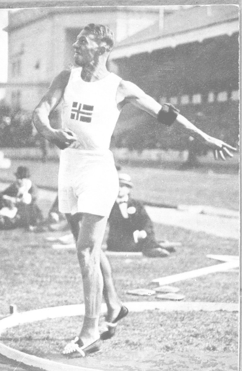 GULL I DIAMANTBYEN: Helge Løvland ble OL-mester i tikamp i Antwerpen i 1920. LSK går også for gull i diamantbyen. Foto: NTB