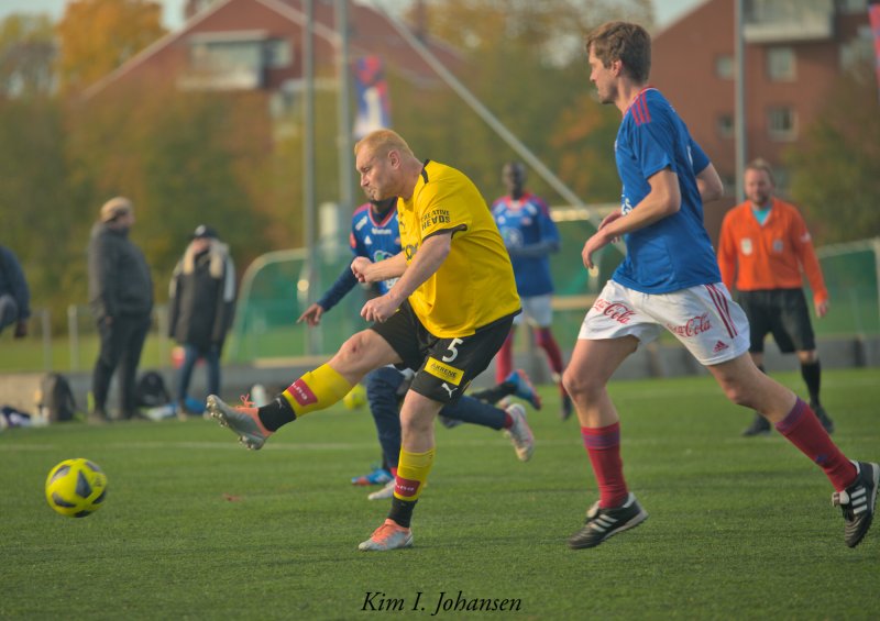 LEDET LENGE: Gatelaget Løse Fugla ledet på et tidspunkt 4-1, men det endte med at VIF dro i land en knepen seier. Foto: Kim I. Johansen