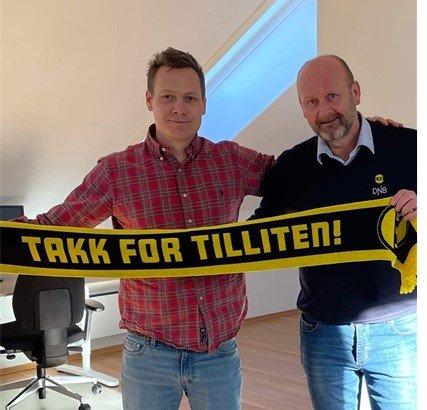 FORLENGER: Markedssjef Magnus Pettersen i Empet og LSKs Robert Lauritsen.