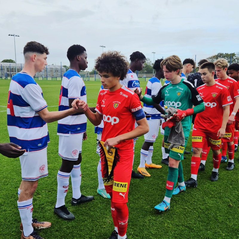 LONDON-TUR: Kaptein Filip Reshane og LSK møtte blant annet QPR i London i høst.