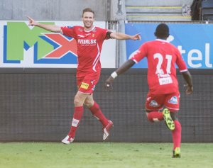 Frode Kippe jubler etter scoring mot Rosenborg