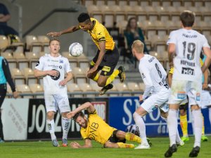 Charles og Aleksande Melgalvis mot Kristiansund