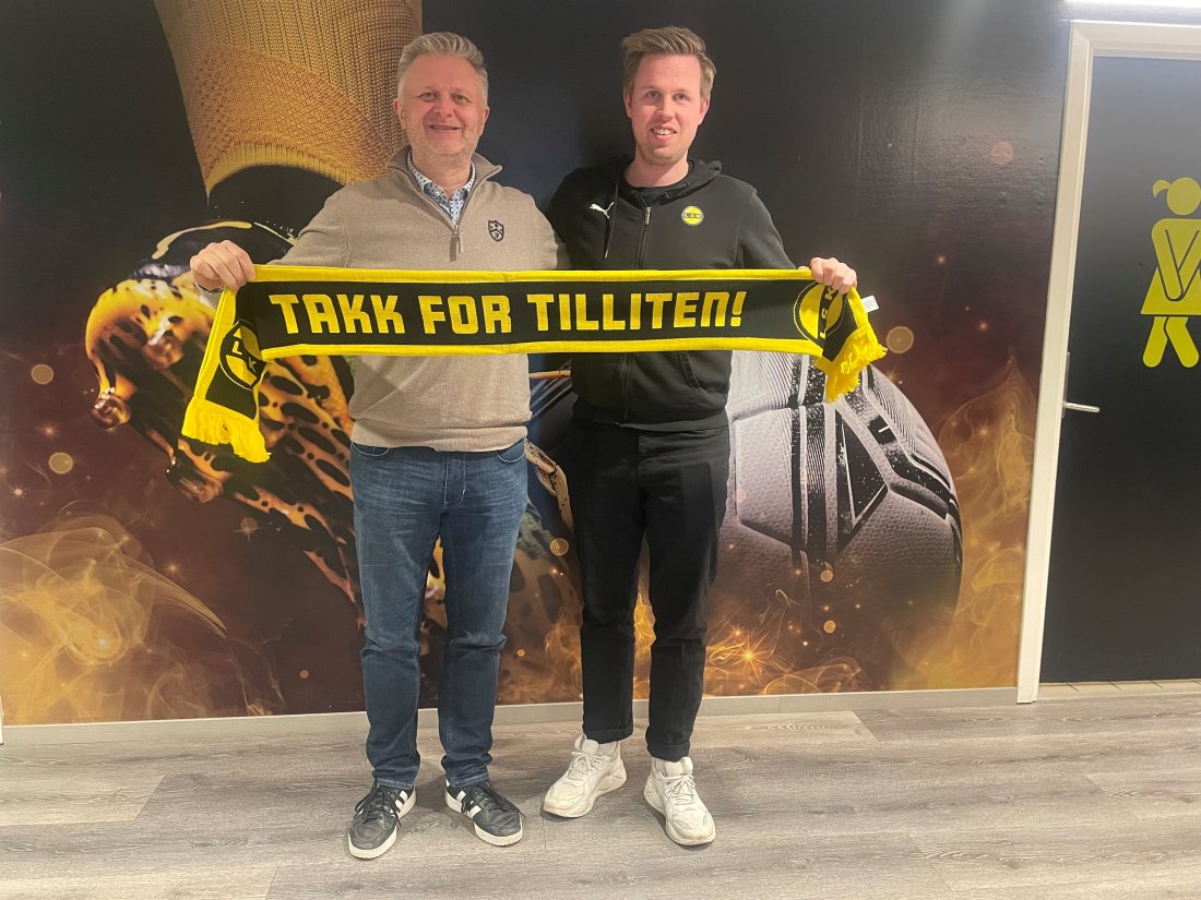 Stian Botten Olsen, daglig leder i Blostrupmoen og Jørgen Heen Enger i LSK