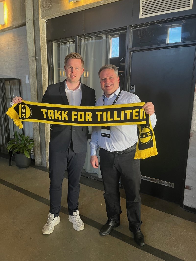 Jørgen Heen Enger i LSK og Fred Bing i Nedre Romerike Taxi