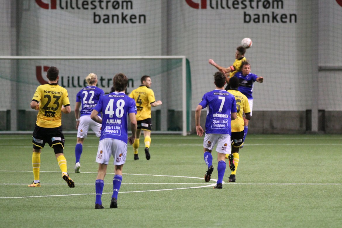 Frode Kippe i duell mot Start